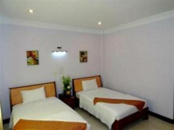 U E Guest House & Restaurant - Photo5