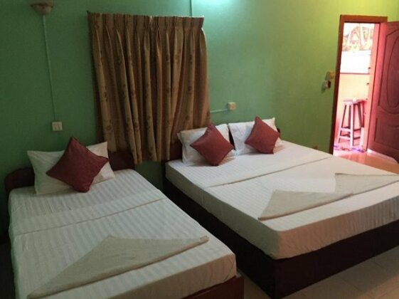 Continental Cafe Guesthouse - Photo5