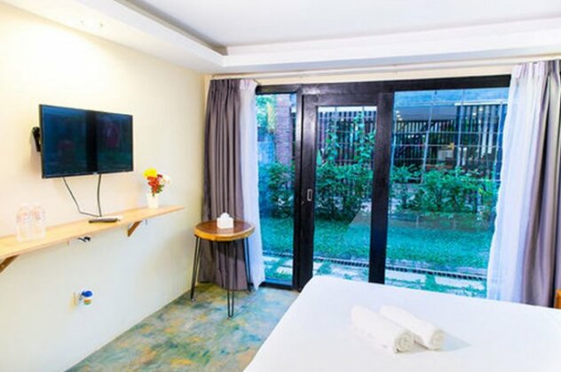 Day Day Inn - Photo4