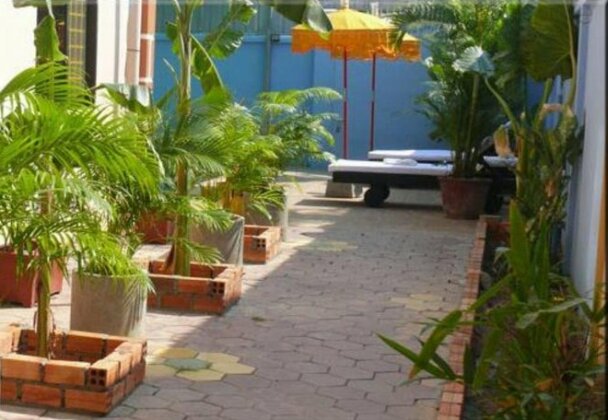 F&B Hostel - Photo2