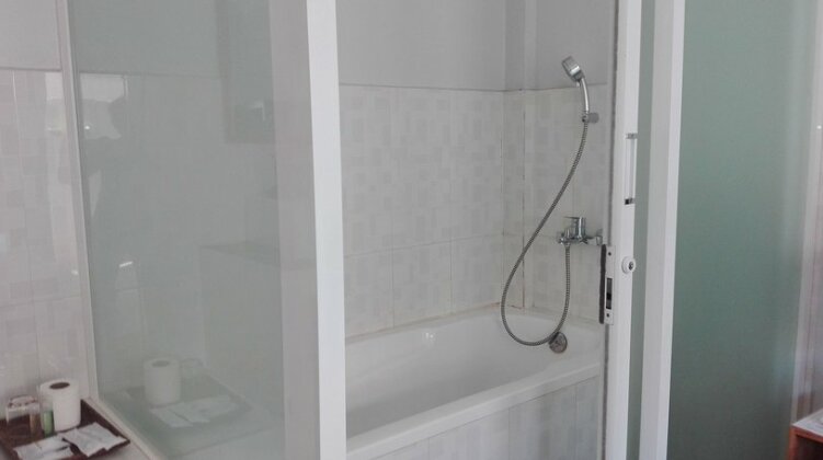 Golden Premier Inn - Photo5