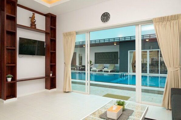 Gorgeous House with Amazing Pool View Full Amenities - Photo4