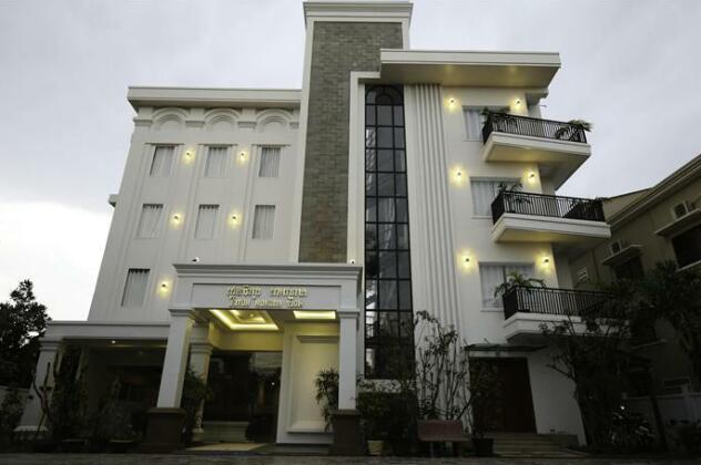 Holy Angkor Hotel