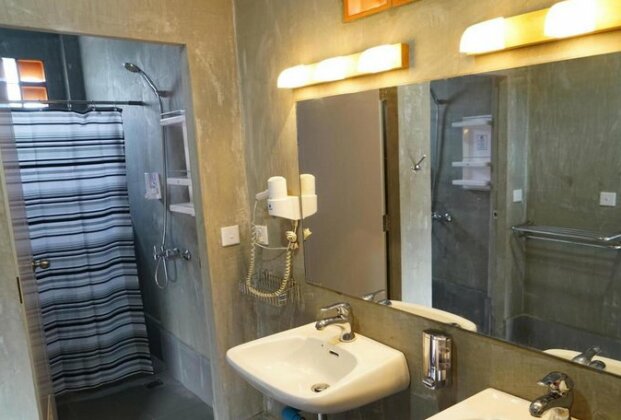 Mini Hut Hostel - Photo3