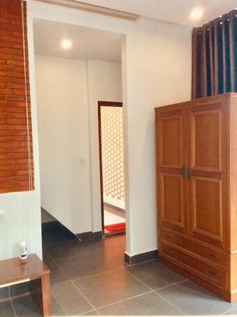 Modern Home in Khmer Neighborhood - Photo4