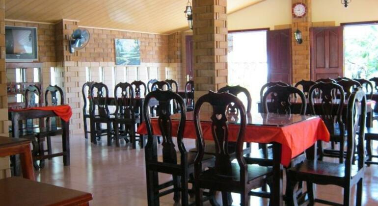 Outback Guesthouse & Restaurant - Photo2