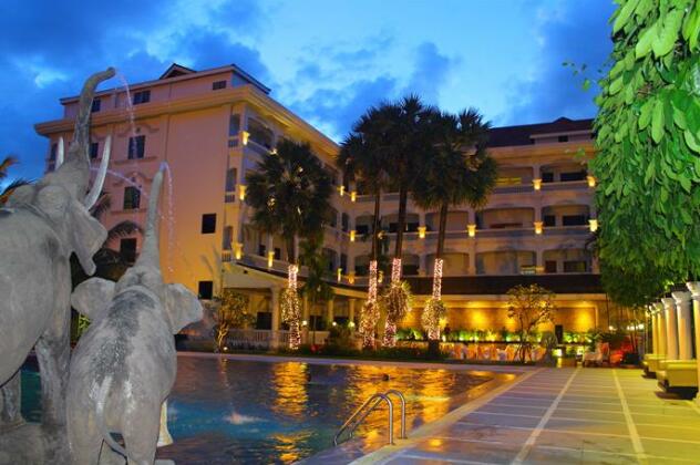 Ree Hotel