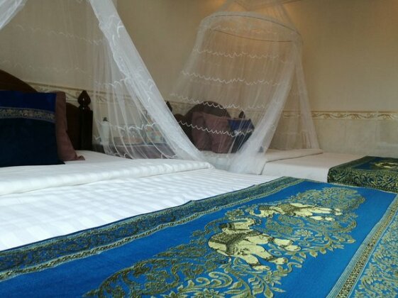 River Village Manor - Photo2
