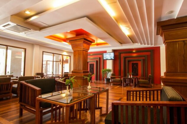 Royal Empire Premium Hotel - Photo3