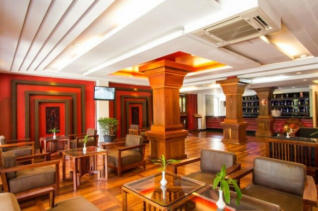 Royal Empire Premium Hotel - Photo4