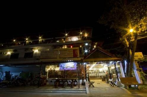 Sakura Village Guesthouse - Photo2