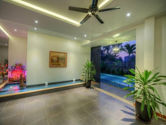 Samreth Por Resident - Photo2