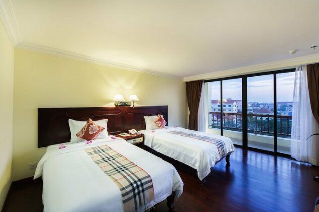 Smiling Deluxe Hotel - Photo5