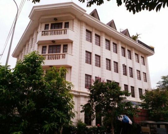 Sun Inns Hotel - Photo2
