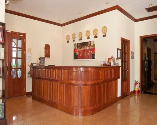Sun Inns Hotel - Photo4