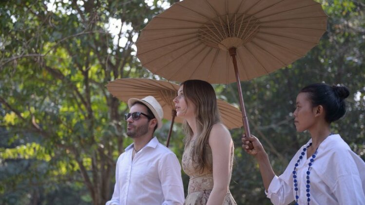 The Beige - Photo2