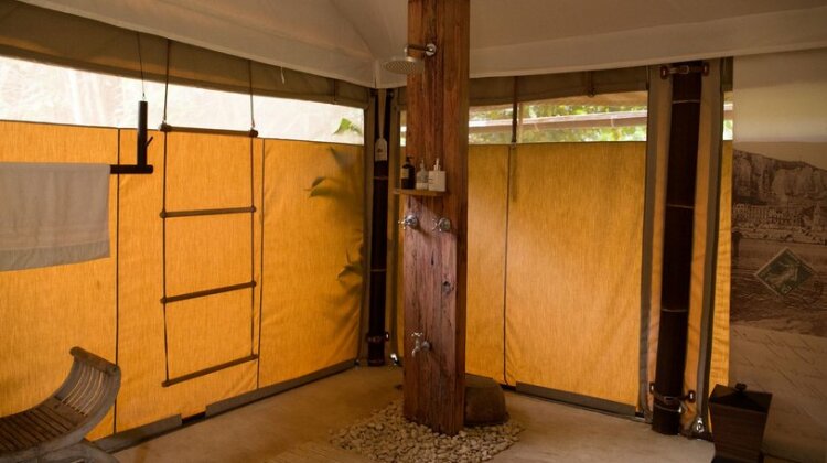 The Beige - Photo3