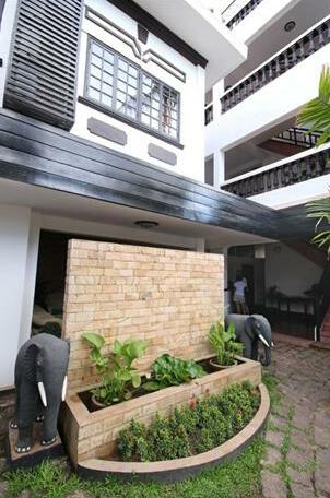 The Moon Villa & Spa - Photo5