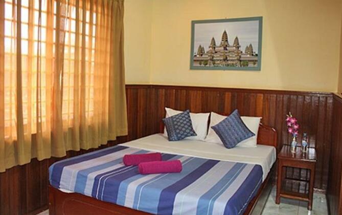 The Prohm Roth Inn - Photo5