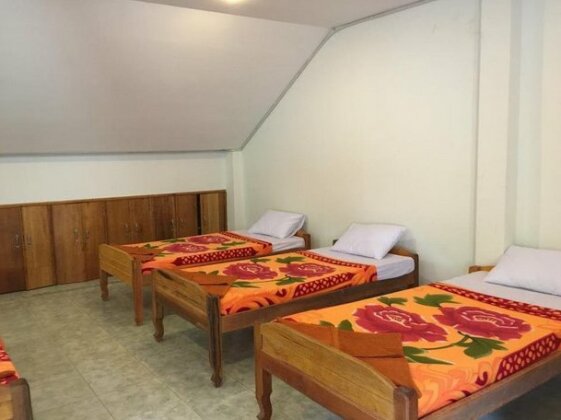 The Red Tomato - Photo5