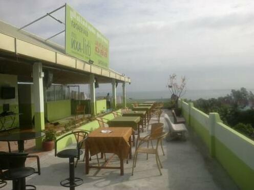 Big John's Chil-axn Hostel - Photo4