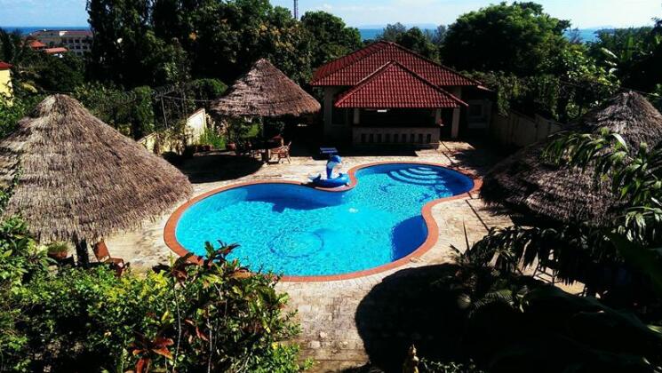 Golden Rooster Resort - Photo3