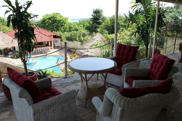 Golden Rooster Resort - Photo4