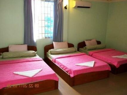 Good Day Guesthouse - Photo5