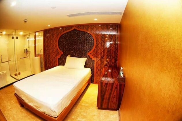JWM Hotel and Casino - Photo3