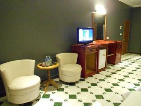 Nice Beach Hotel - Photo4