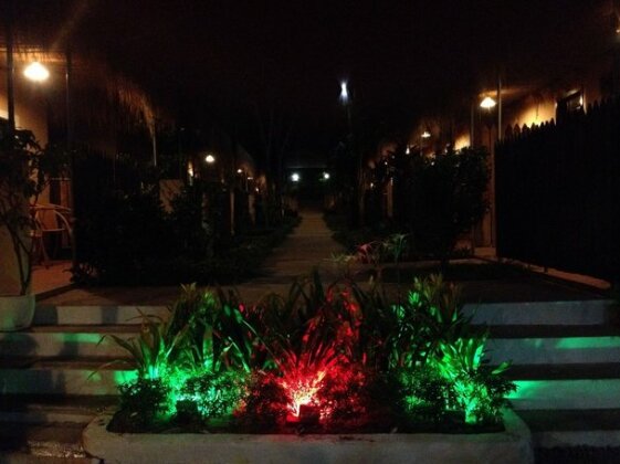 Relax Bungalows - Photo4