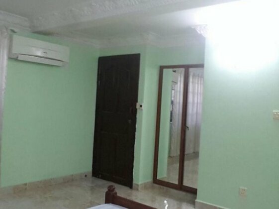 Rom's Residence - Photo2