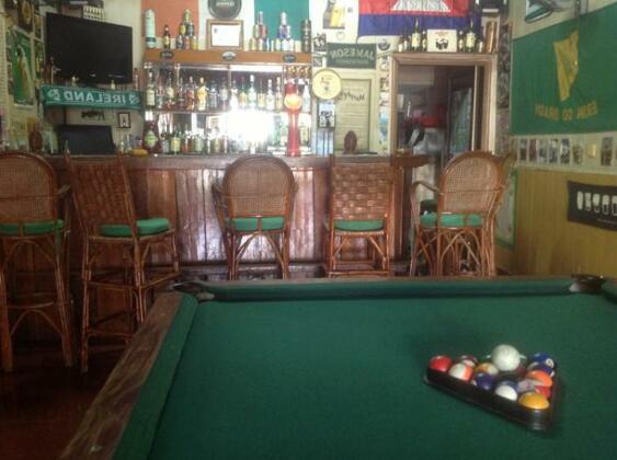 The Emerald Bar & Guesthouse - Photo3