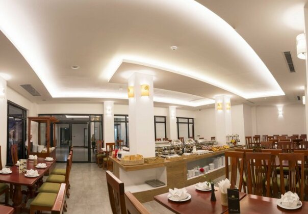 The Palm Palace Resort - Photo2