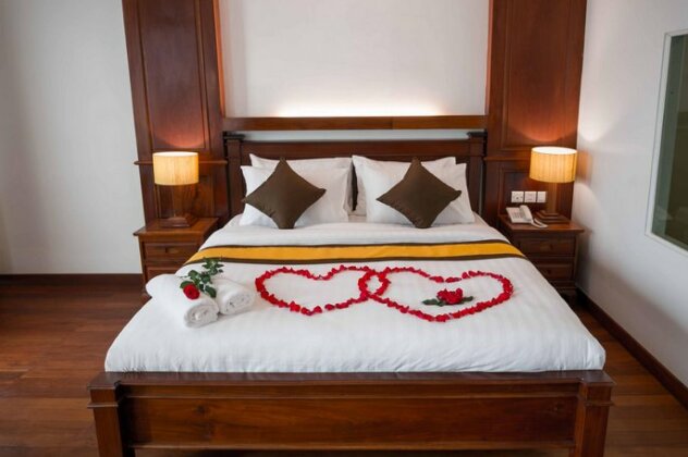 The Palm Palace Resort - Photo5