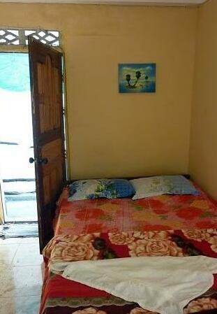 Whiskey Guesthouse - Photo2