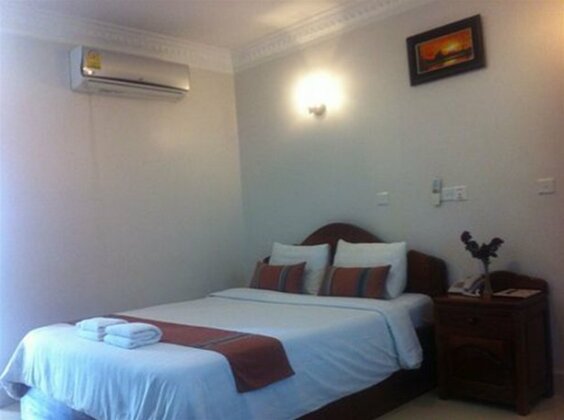 White Beach Hotel - Photo3
