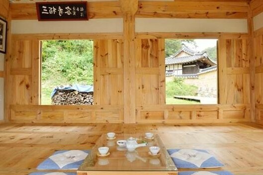 Ongye Jongtaek - Photo5