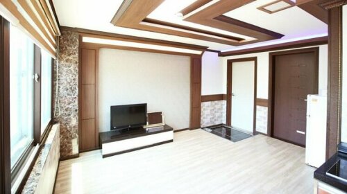 Roma Holiday Pension