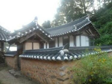 Sujoldang Hanok Guesthouse