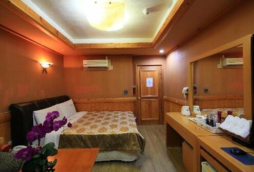 Drama Motel - Photo4