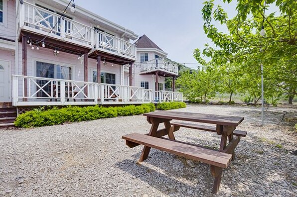 Buan Lakeside Pension - Photo2