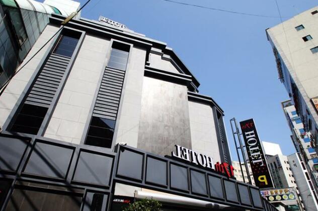 17th Hotel - Photo2