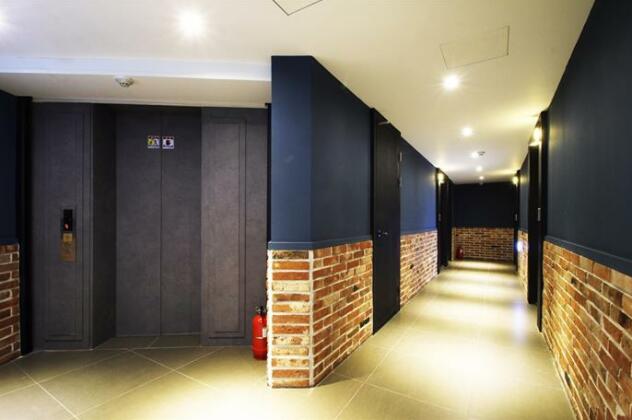 17th Hotel - Photo3