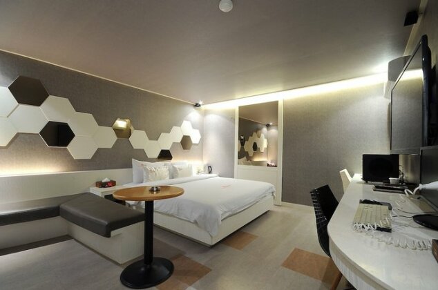 2 Heaven Hotel - Photo2