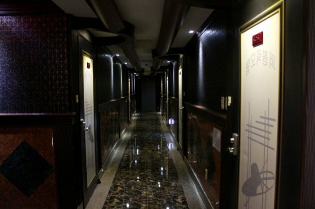 Busan Hadan Public - Photo2
