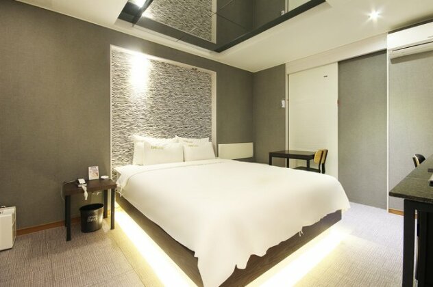 Busan Yeonsan-dong BNB - Photo3