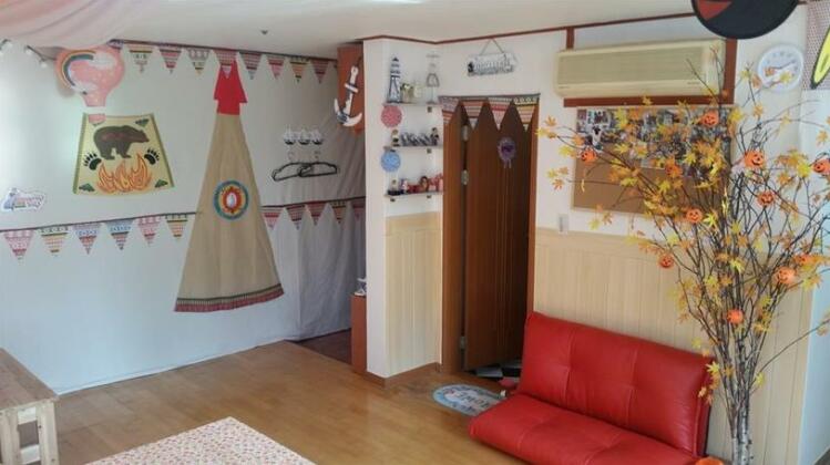 Funy Orange House - Photo2