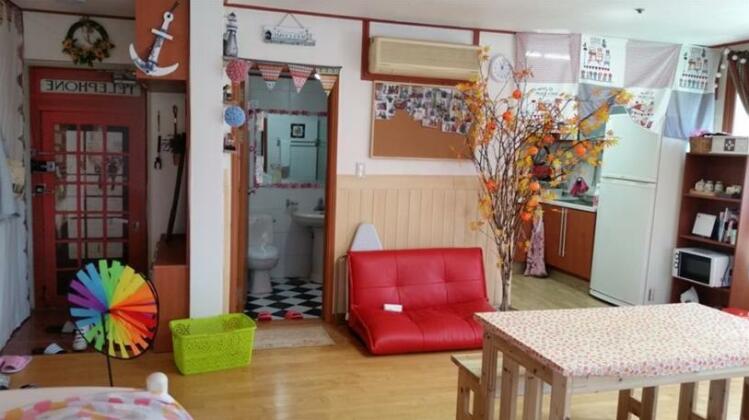 Funy Orange House - Photo4