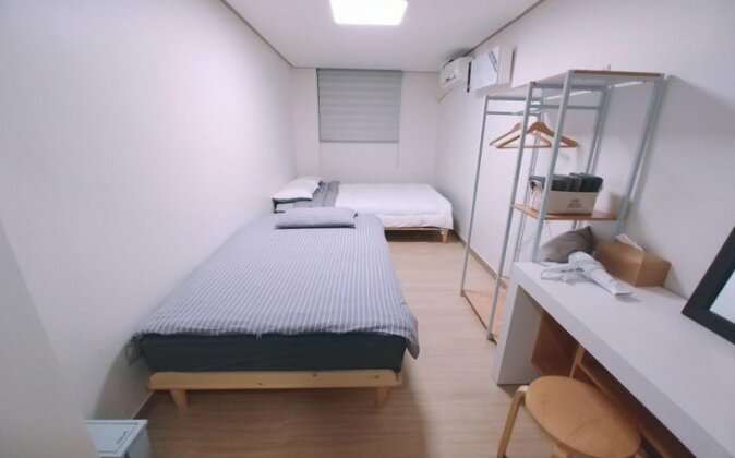 Haeundae Selleom Guesthouse - Photo2